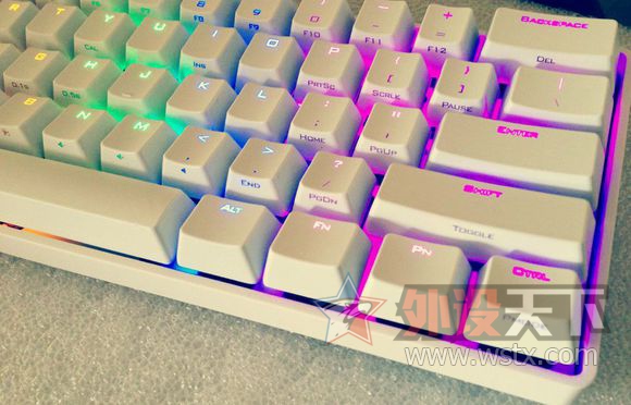 POKER 2 ����͸���ñ+LED�ʺ�+POKER2��ɫ����