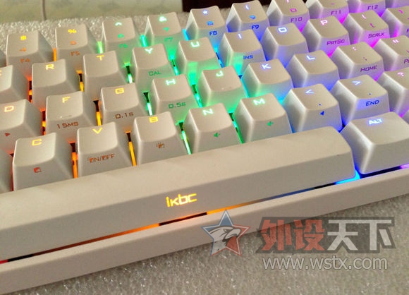 POKER 2 ����͸���ñ+LED�ʺ�+POKER2��ɫ����