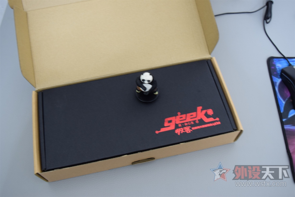 СְԱ�Ŀ���������ھ� AK33S ����� + LINDY��