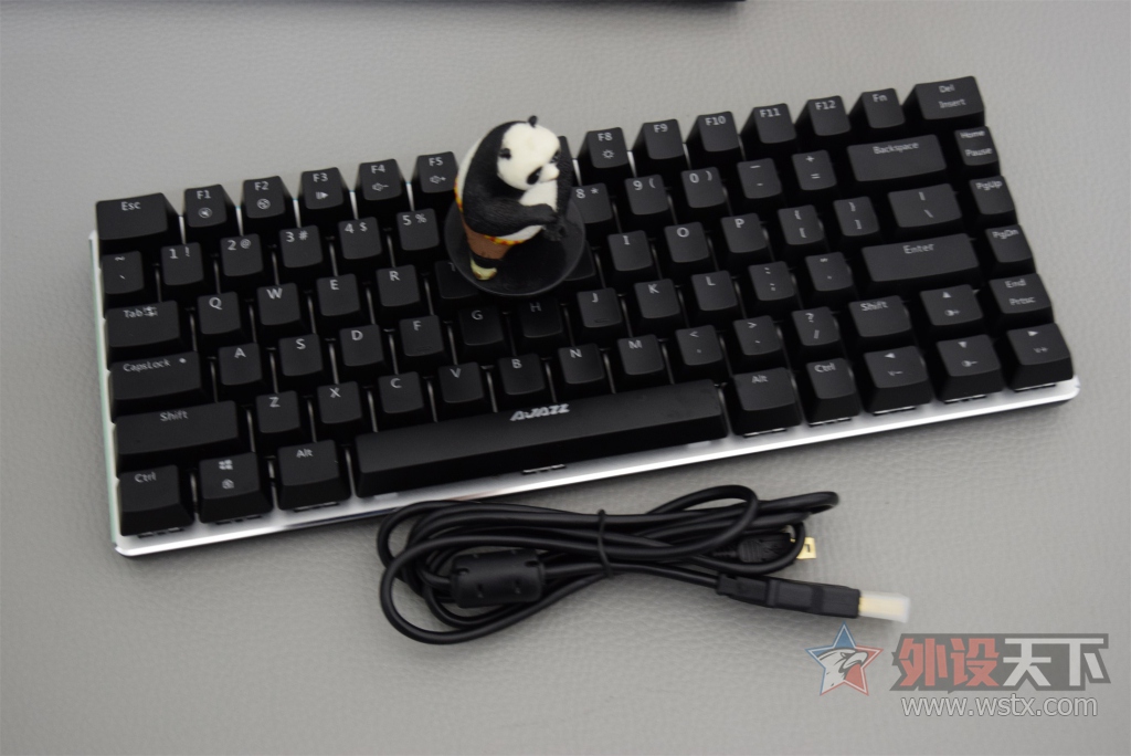 СְԱ�Ŀ���������ھ� AK33S ����� + LINDY��