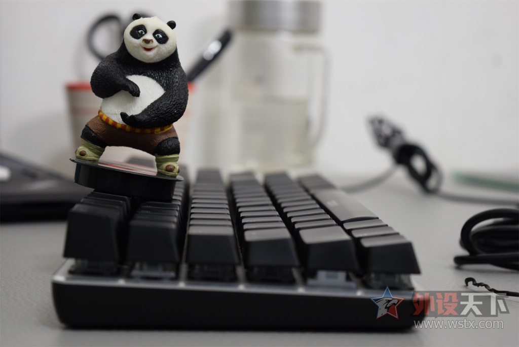 СְԱ�Ŀ���������ھ� AK33S ����� + LINDY��