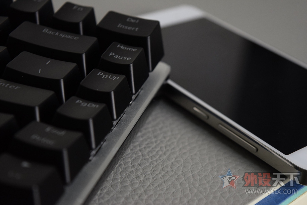 СְԱ�Ŀ���������ھ� AK33S ����� + LINDY��