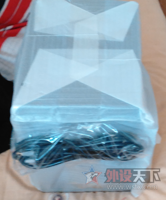 �����ա� ���� JBL 305 �������䣬����1����