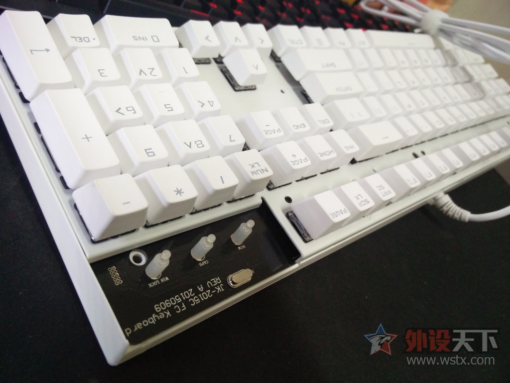 �չ�E300 RGB��⼰�չ�ʺ��ñͼƬ���� 300Ԫ��λ����һʵ������