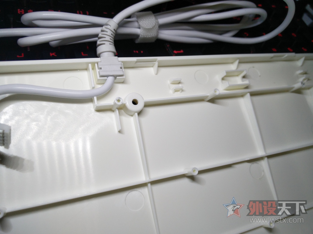 �չ�E300 RGB��⼰�չ�ʺ��ñͼƬ���� 300Ԫ��λ����һʵ������