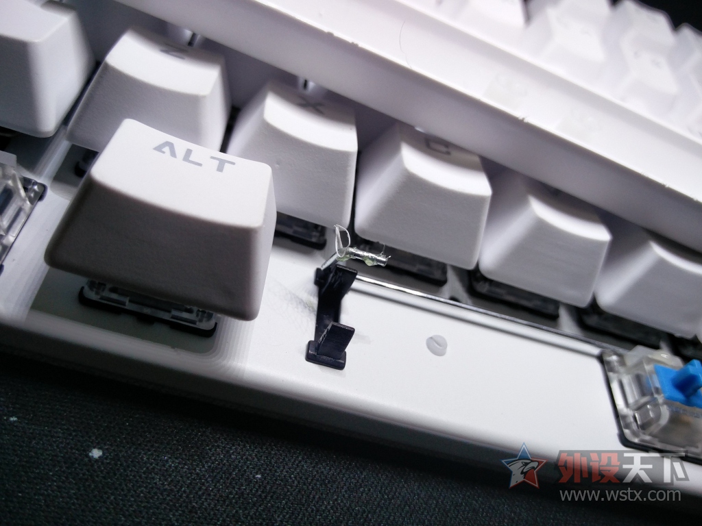 �չ�E300 RGB��⼰�չ�ʺ��ñͼƬ���� 300Ԫ��λ����һʵ������