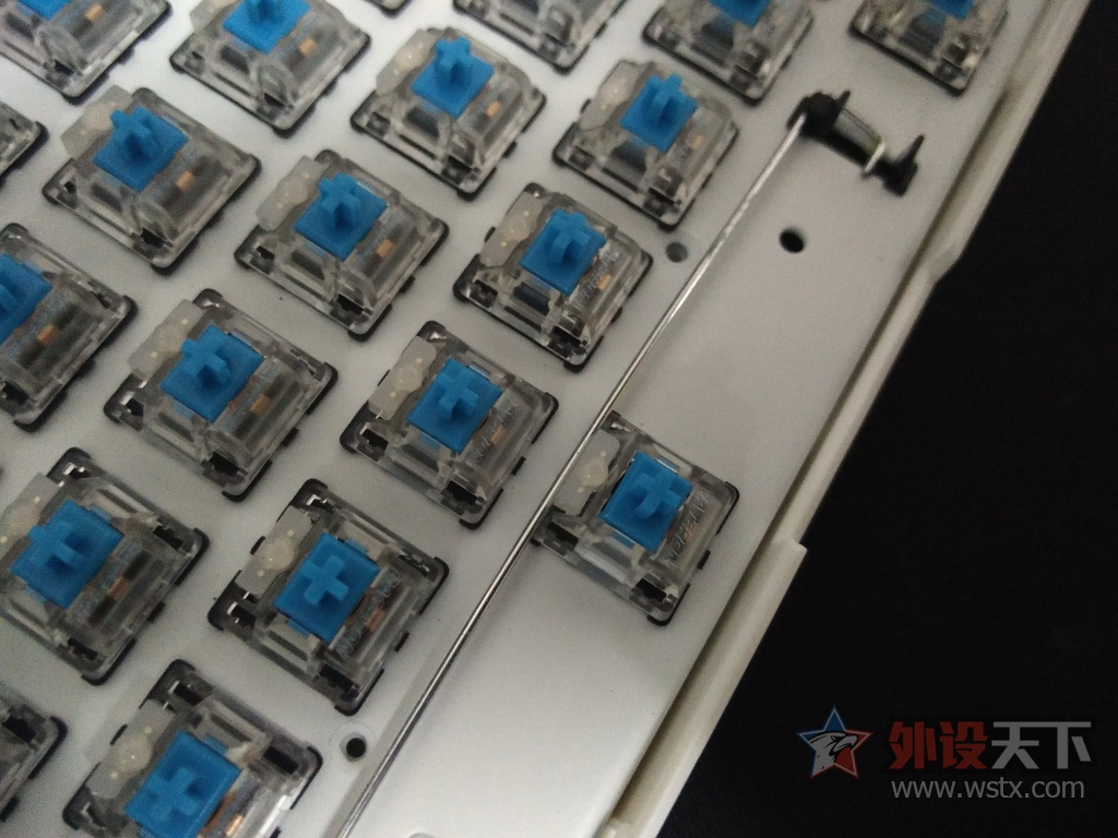 �չ�E300 RGB��⼰�չ�ʺ��ñͼƬ���� 300Ԫ��λ����һʵ������