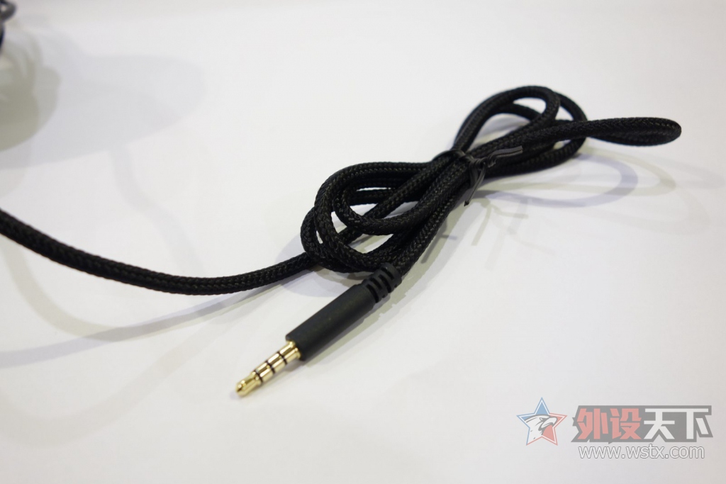 �������㣬��ʿ��HyperX Cloud Drone��������