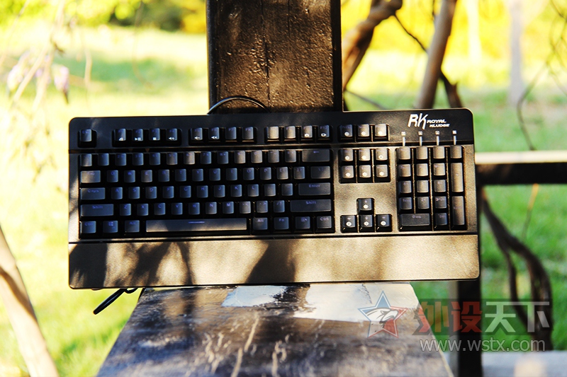 �����߱�����ݡ�RK PRO 104 RGB��е���̸��˸���