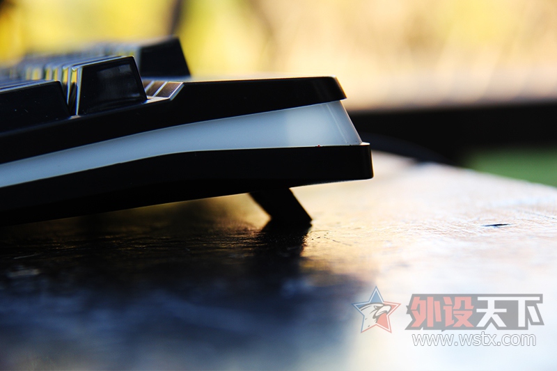 �����߱�����ݡ�RK PRO 104 RGB��е���̸��˸���