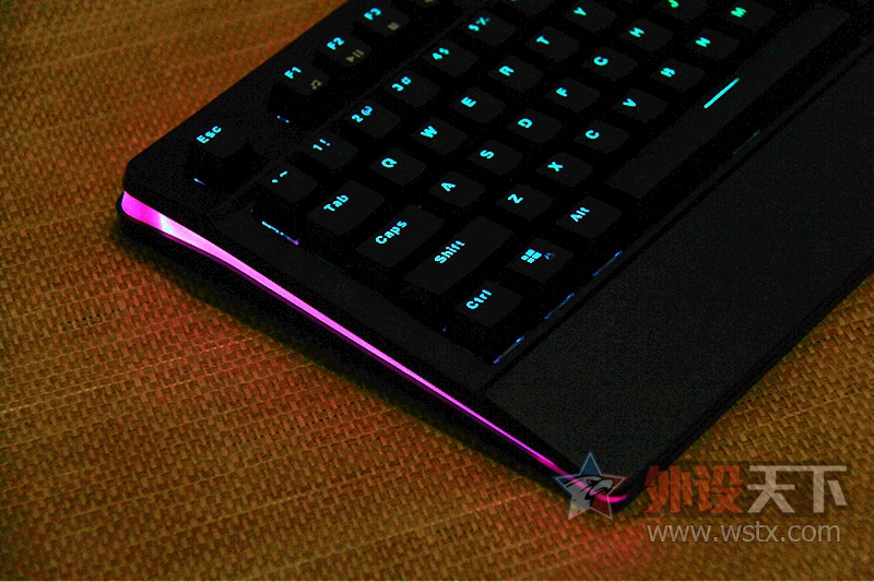 �����߱�����ݡ�RK PRO 104 RGB��е���̸��˸���