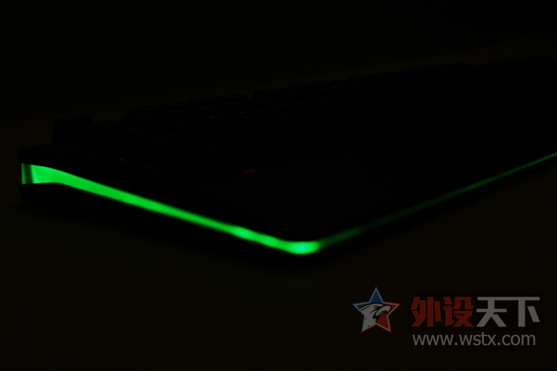 �����߱�����ݡ�RK PRO 104 RGB��е���̸��˸���