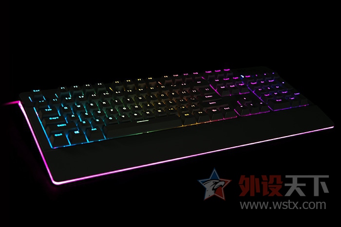 �����߱�����ݡ�RK PRO 104 RGB��е���̸��˸���