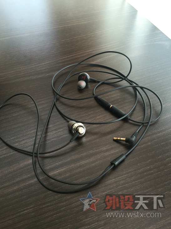 ���ɶ�����������ATH-CKM99