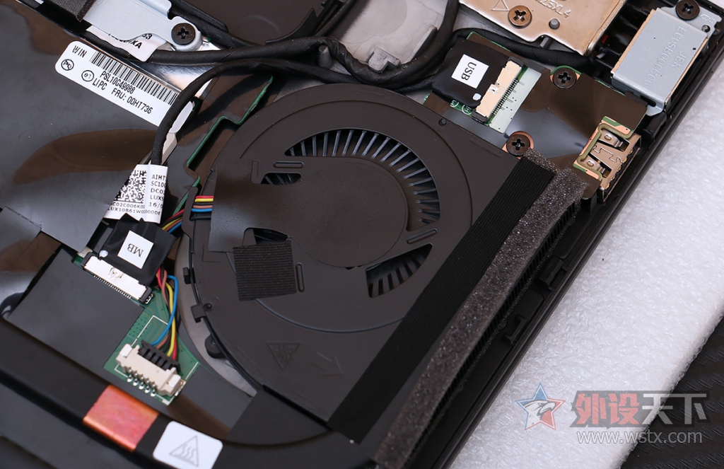 ���������룬���� ThinkPad T450s ���ֿ��������ڴ�С�ǣ�