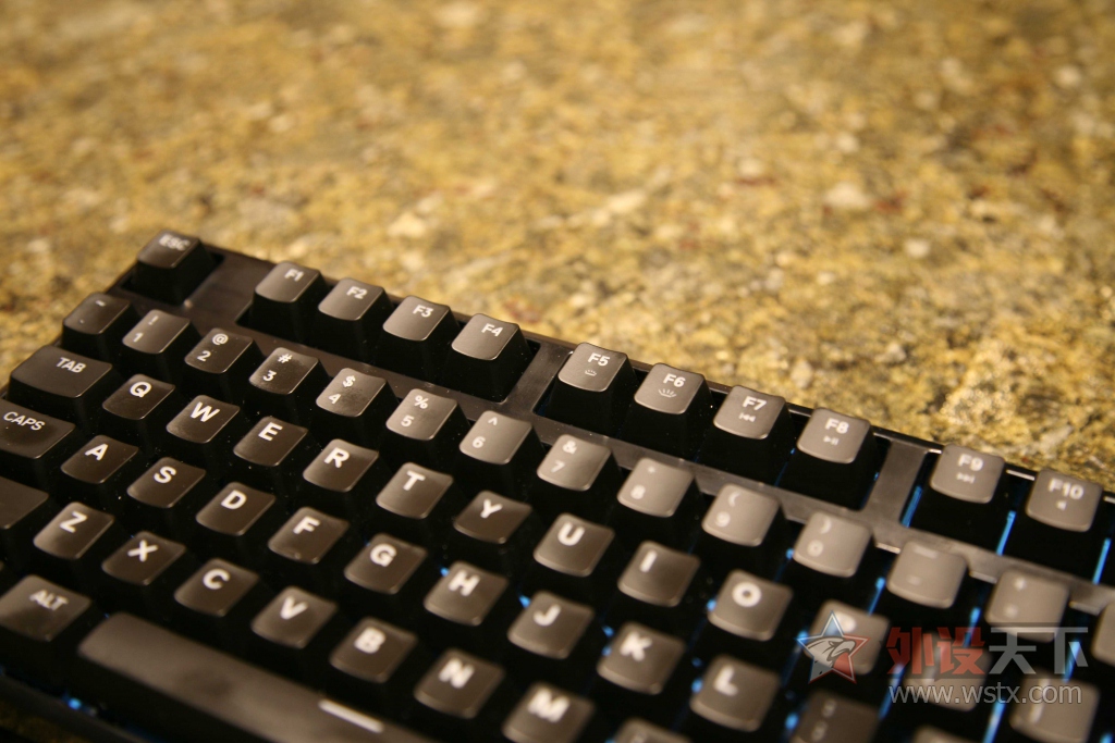 【超级评测周 + 机械键盘拆解与评测---赛睿 M500 样品】