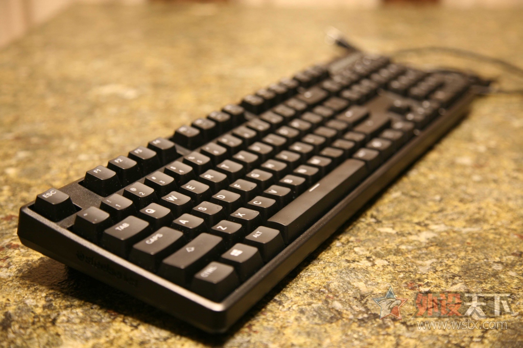 【超级评测周 + 机械键盘拆解与评测---赛睿 M500 样品】