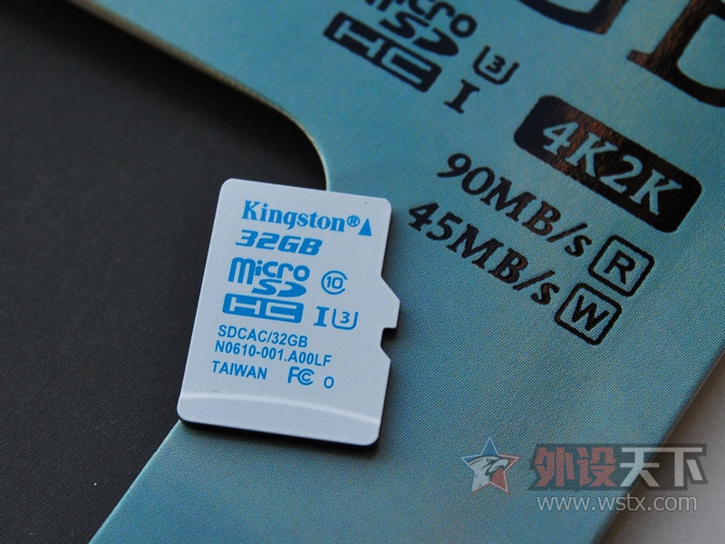 ��ʿ��32GB Class10 UHS-I U3���ٴ洢����д����