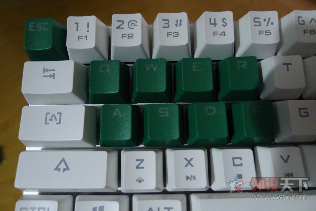 [�ϲ�] ħ��68 ԭ��ӣ�Һ��� ��ɫ�׹�