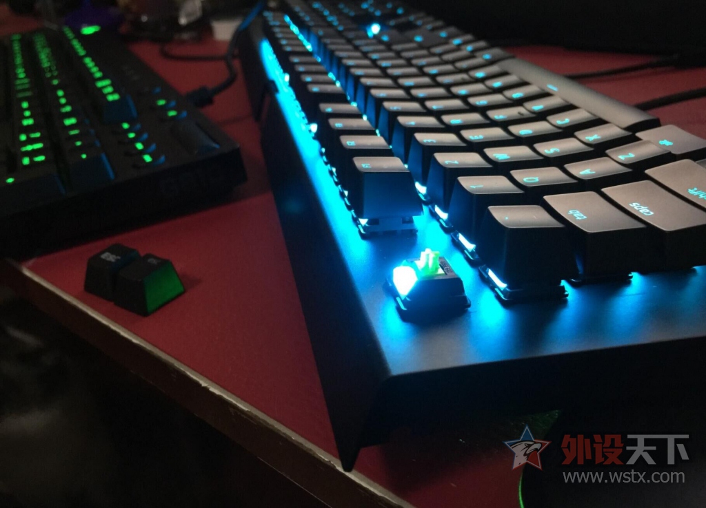G810͹ѸX򵥶Ա