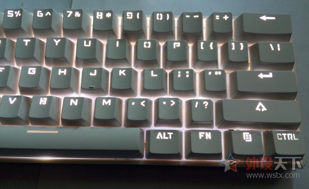 ���ϲ���gh60 satan ��ɫ����g�� ����