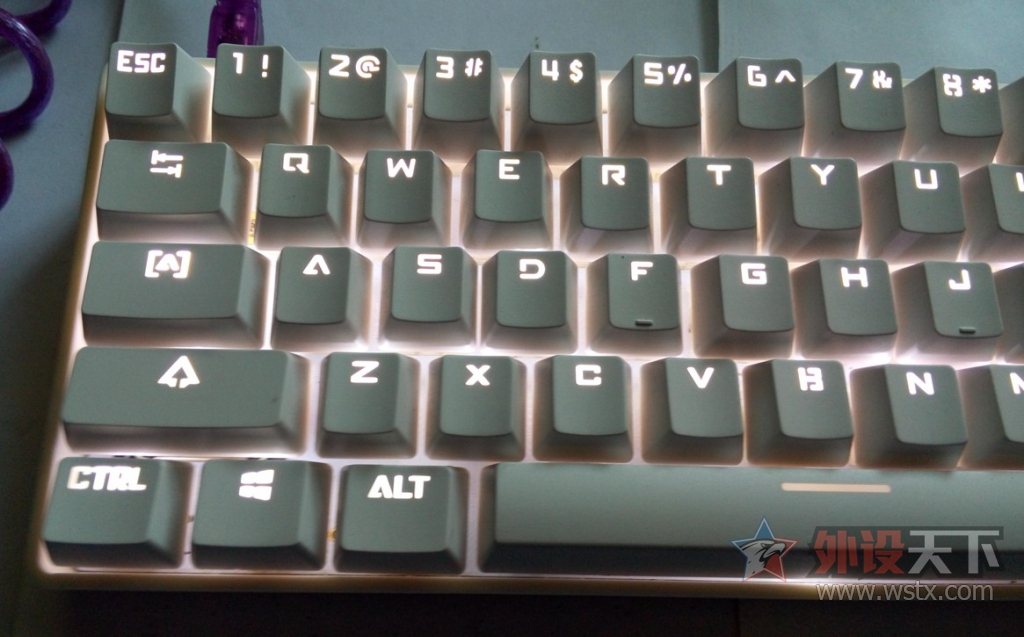 ���ϲ���gh60 satan ��ɫ����g�� ����