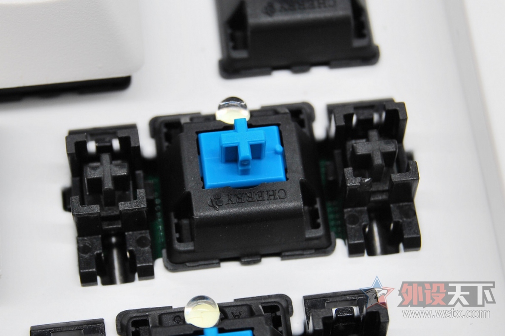 �����������ܡ������ڵ���ֵ�ɡ�����˹G.S87 LED ��е���̲������