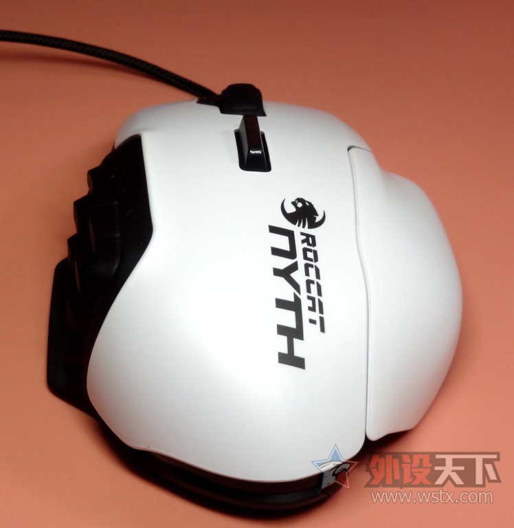 �������е�һ�Ρ������ֿ�DIYģ�黯���Roccat NYTH����+С��