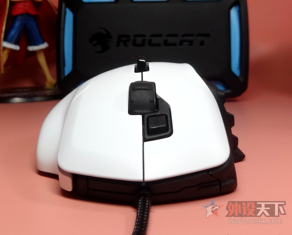 �������е�һ�Ρ������ֿ�DIYģ�黯���Roccat NYTH����+С��