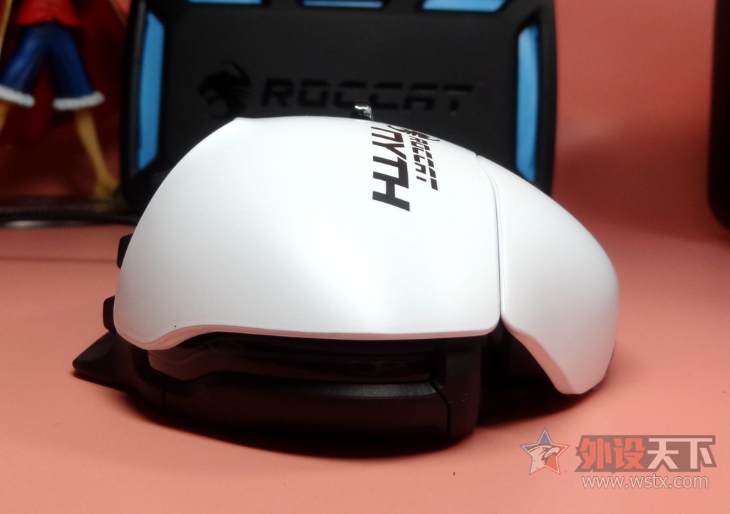 �������е�һ�Ρ������ֿ�DIYģ�黯���Roccat NYTH����+С��