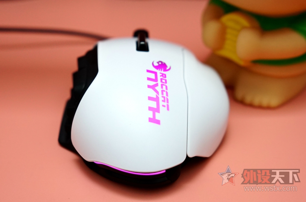 �������е�һ�Ρ������ֿ�DIYģ�黯���Roccat NYTH����+С��