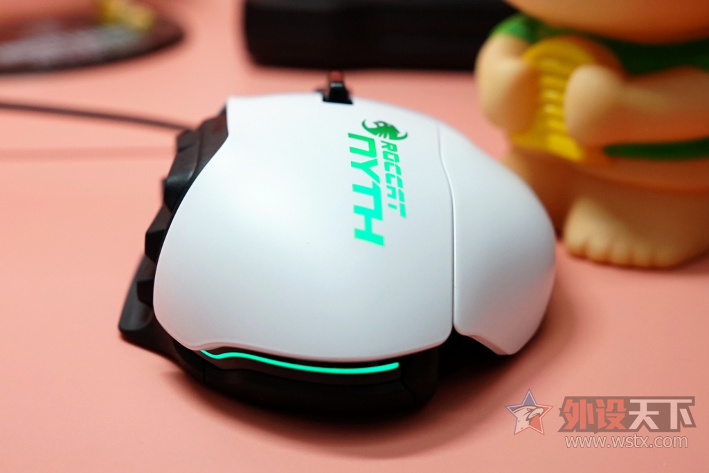 �������е�һ�Ρ������ֿ�DIYģ�黯���Roccat NYTH����+С��