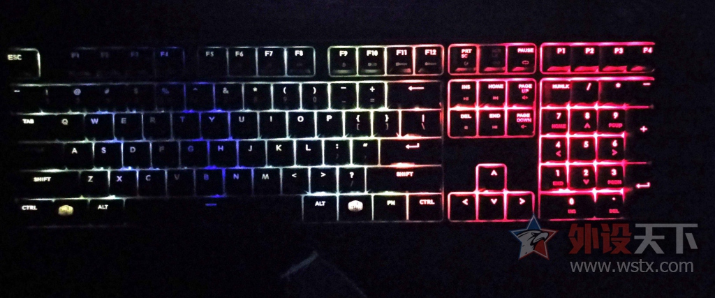 ������������ ����������ħ��֮�⡿����Masterkeys RGB PRO L��е���̼���