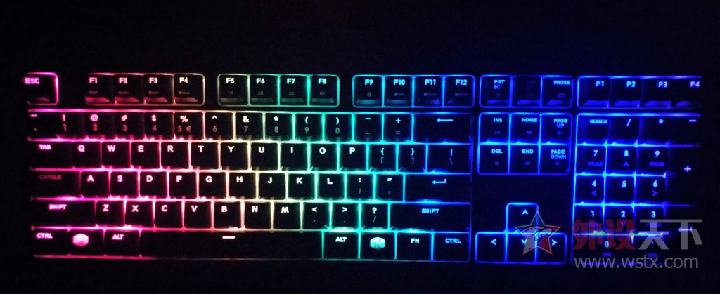 ������������ ����������ħ��֮�⡿����Masterkeys RGB PRO L��е���̼���