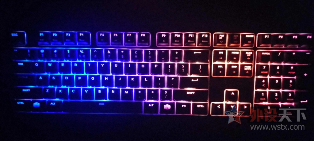 ������������ ����������ħ��֮�⡿����Masterkeys RGB PRO L��е���̼���