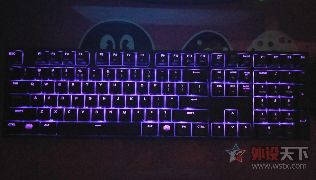 ������������ ����������ħ��֮�⡿����Masterkeys RGB PRO L��е���̼���