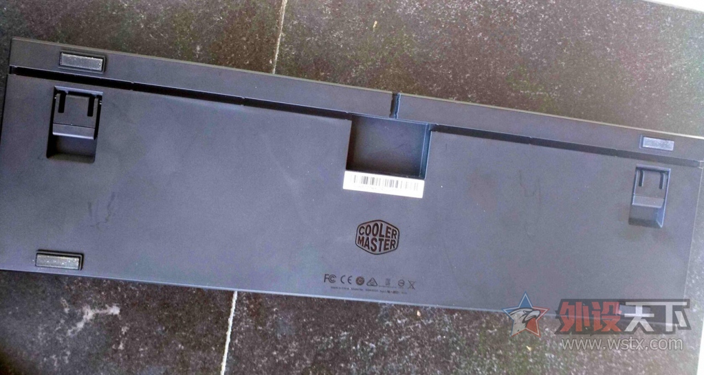 ������������ ����������ħ��֮�⡿����Masterkeys RGB PRO L��е���̼���