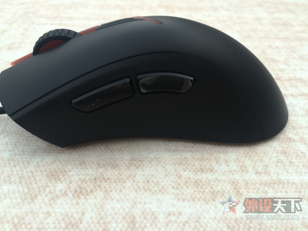 �����һ����Ϸ������飬������δ�ɹ���ͬ־����Ŭ����