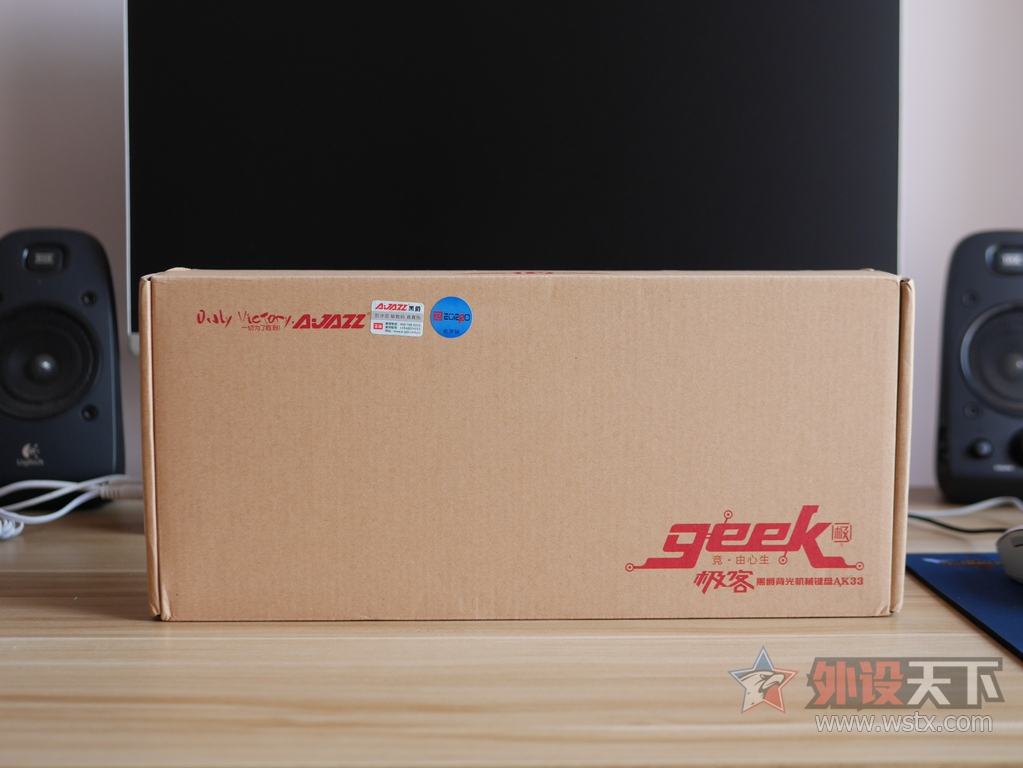 �ھ���Ajazz������AK33 RGB����ᱳ���е���̿������顾������ģʽ��Ƶ��