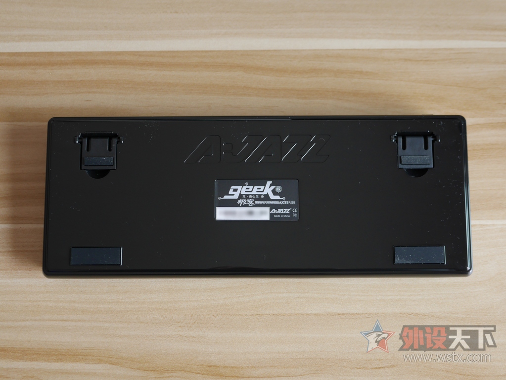 �ھ���Ajazz������AK33 RGB����ᱳ���е���̿������顾������ģʽ��Ƶ��