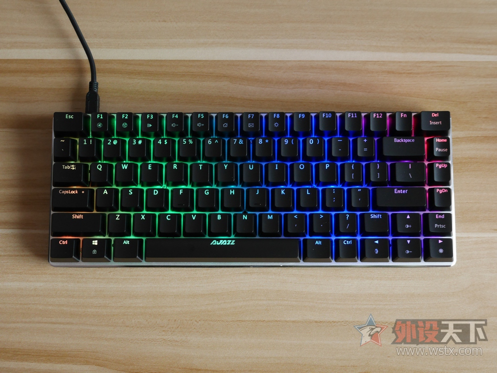 �ھ���Ajazz������AK33 RGB����ᱳ���е���̿������顾������ģʽ��Ƶ��