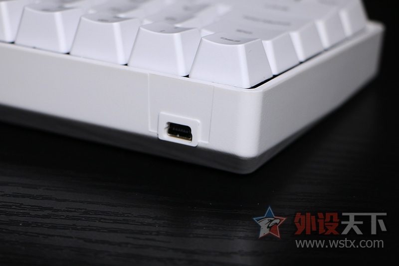 ����ѡ���Ͷ��ˣ�IKBC POKER������ PKX-6100�������