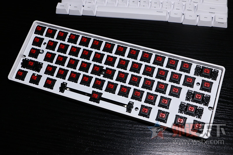 ����ѡ���Ͷ��ˣ�IKBC POKER������ PKX-6100�������