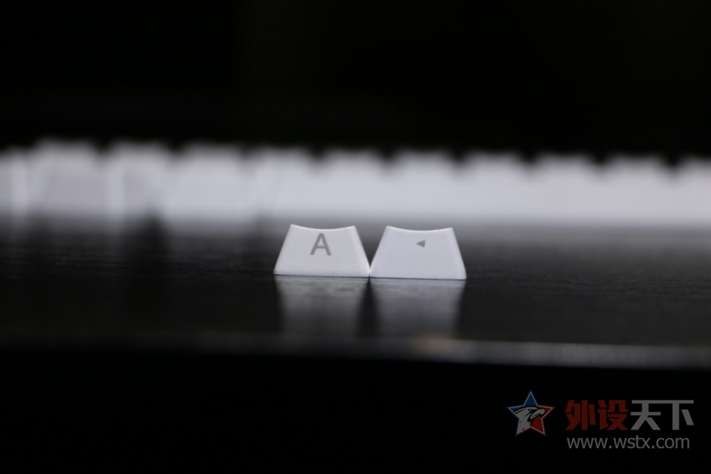 ����ѡ���Ͷ��ˣ�IKBC POKER������ PKX-6100�������