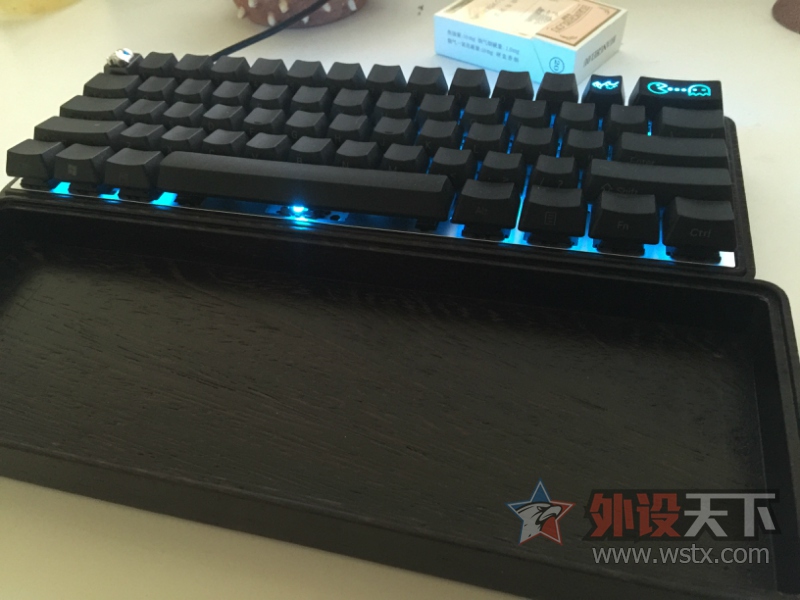 ��������Ǳˮ��������Ҳ��ɹɹ��һ��������ļ��̡�