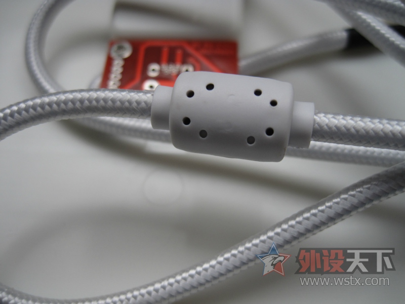 �����Ľ��� ����Plum87rgb��е������Anne pro����rgb��е���̺�������