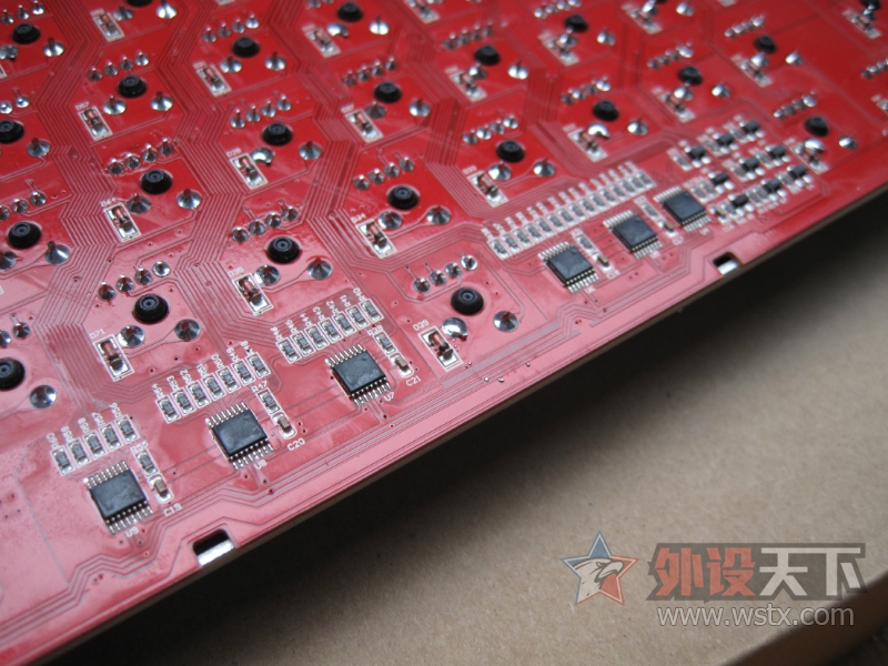 �����Ľ��� ����Plum87rgb��е������Anne pro����rgb��е���̺�������
