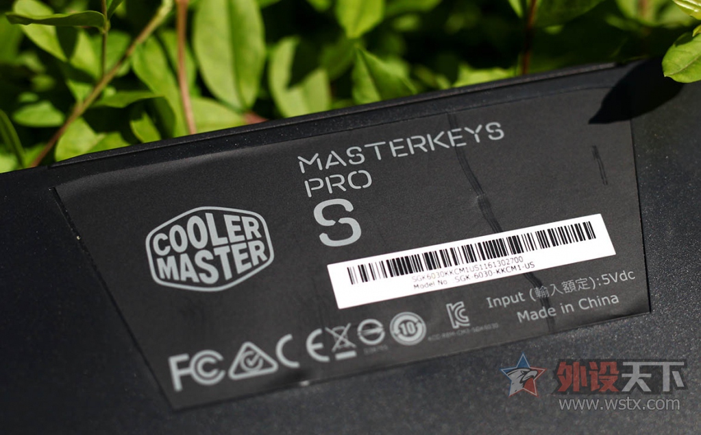 --Masterkeys Pro S RGB