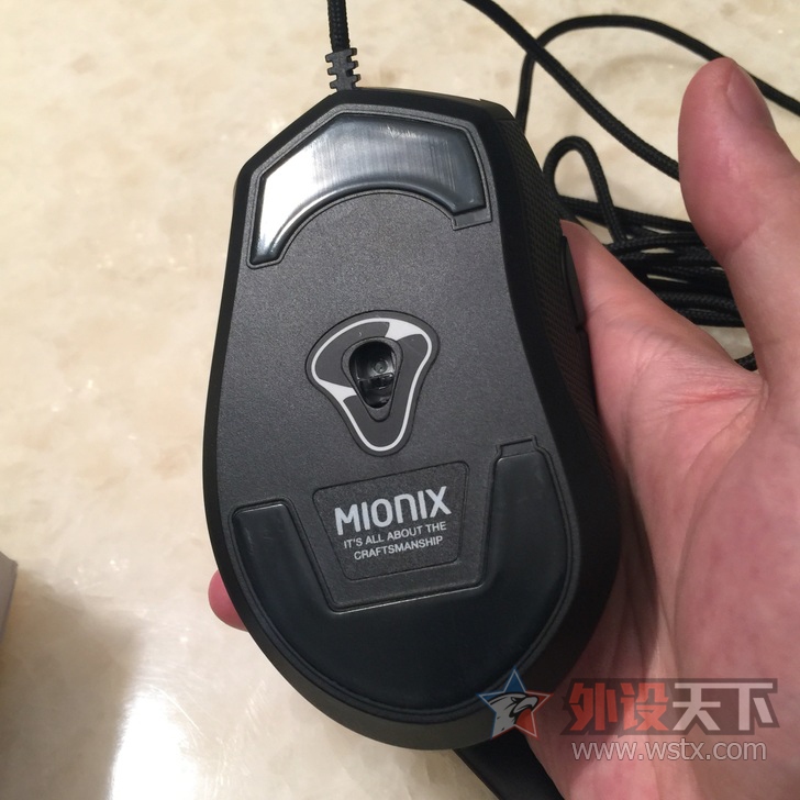 ���人����Mionix Castor ���ѳ���
