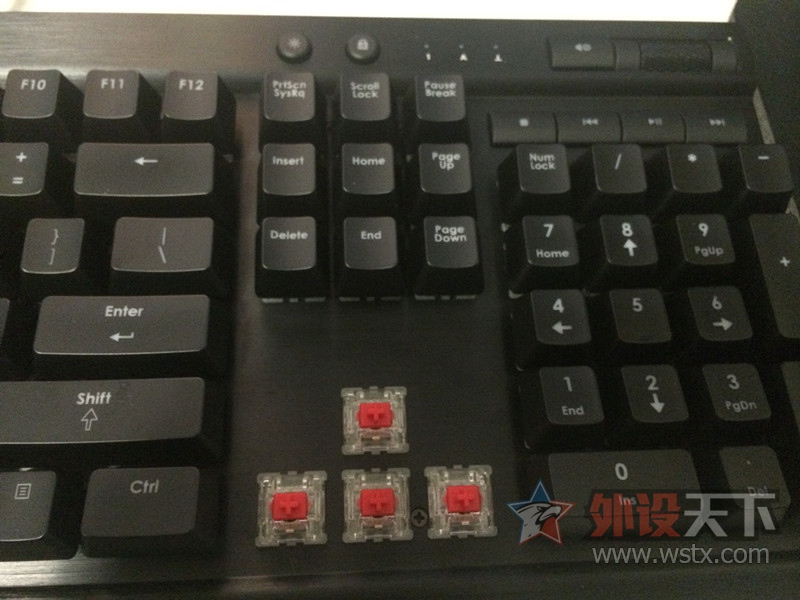 ݡCorsair K70 RGB  ѳ